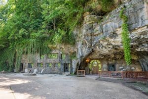 Beckham Creek Cave House or Lodge, Parthenon, Arkansas, USA