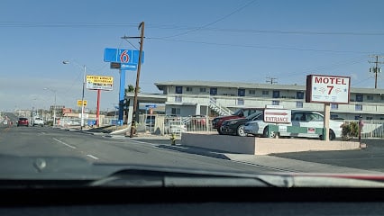 Motel 7, Barstow, California, USA
